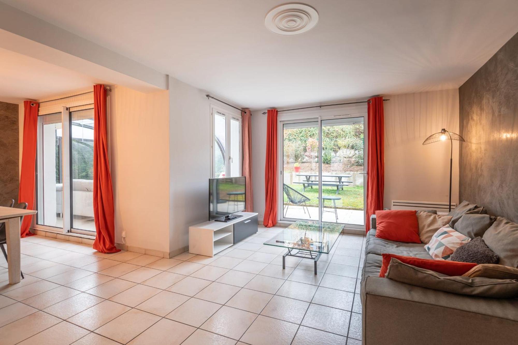 Alpiloc - Town House With Garden And Winter Lounge Villa Annecy Ngoại thất bức ảnh